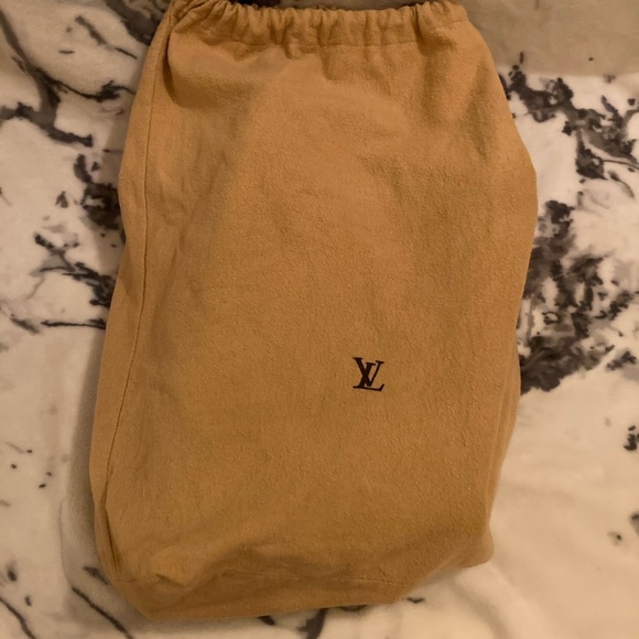 Sold - Picture 1 of 11